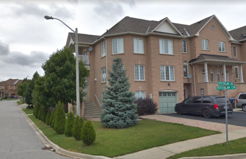 40 Pefferlaw Circle Brampton L6Y-0K1