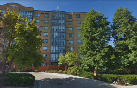 80 Strathaven Dr #10 Mississauga L5R-3V9